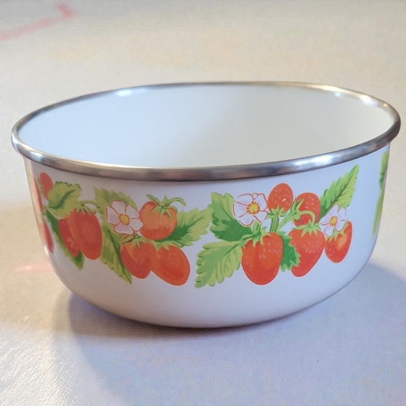 VTG 80s Kobe Japan Kitchen Strawberry Enamel Nesting Bowl Pan Cottagecore Small - Picture 1 of 6